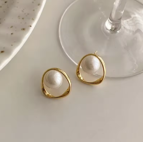 Premium Pearl Earrings